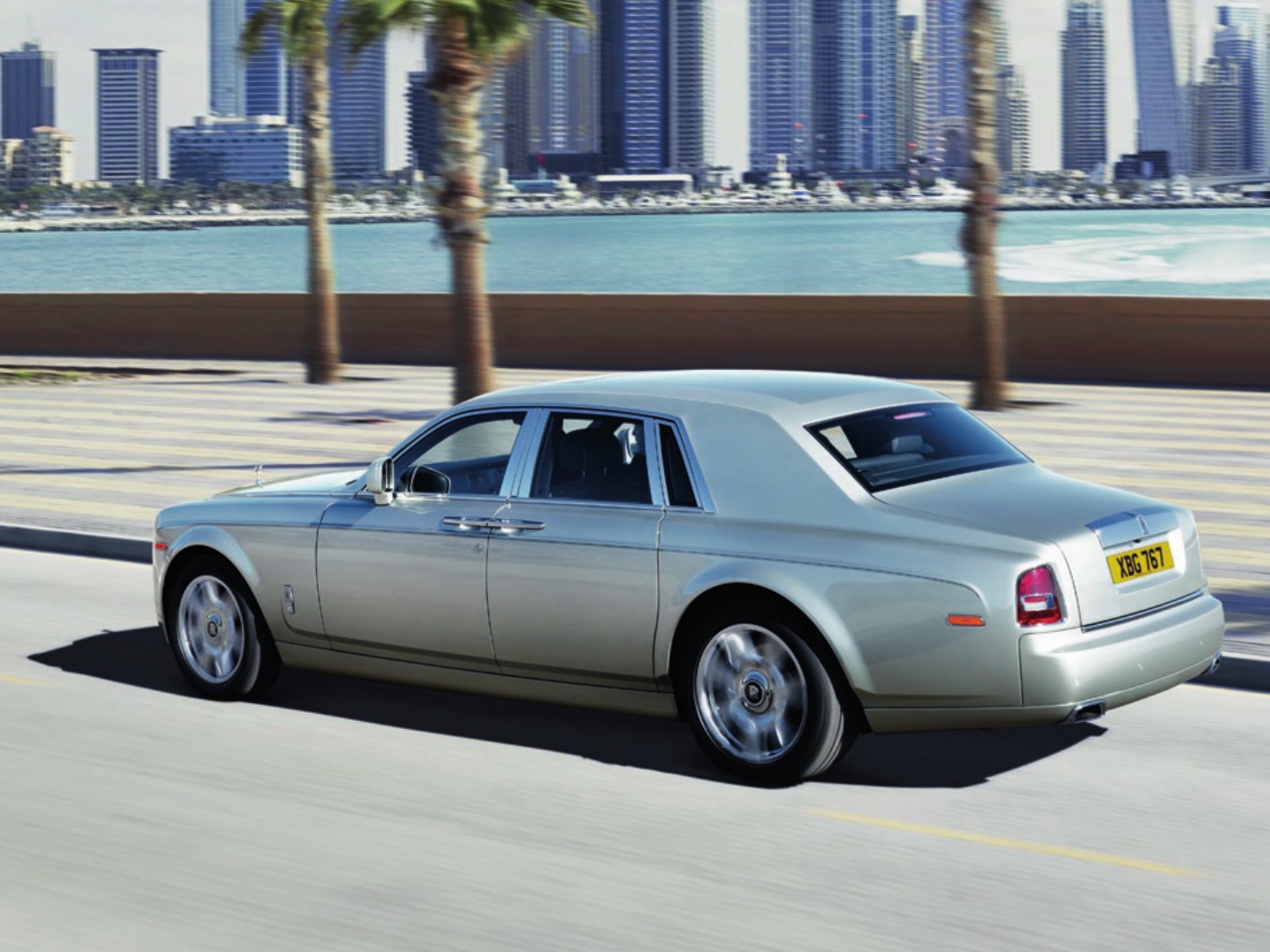 2014 Rolls-Royce Phantom Brochure Page 14